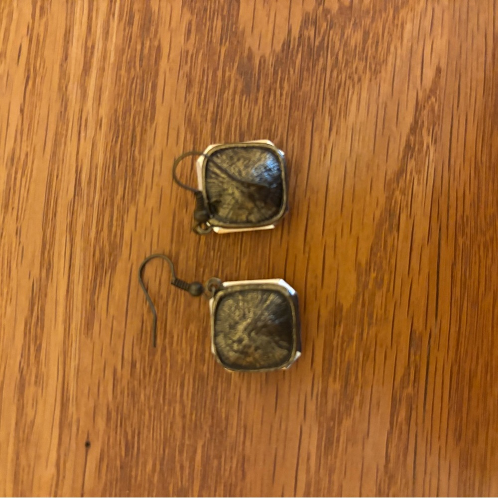 Cache Square Cut Statement Earrings - Picture 2 of 3